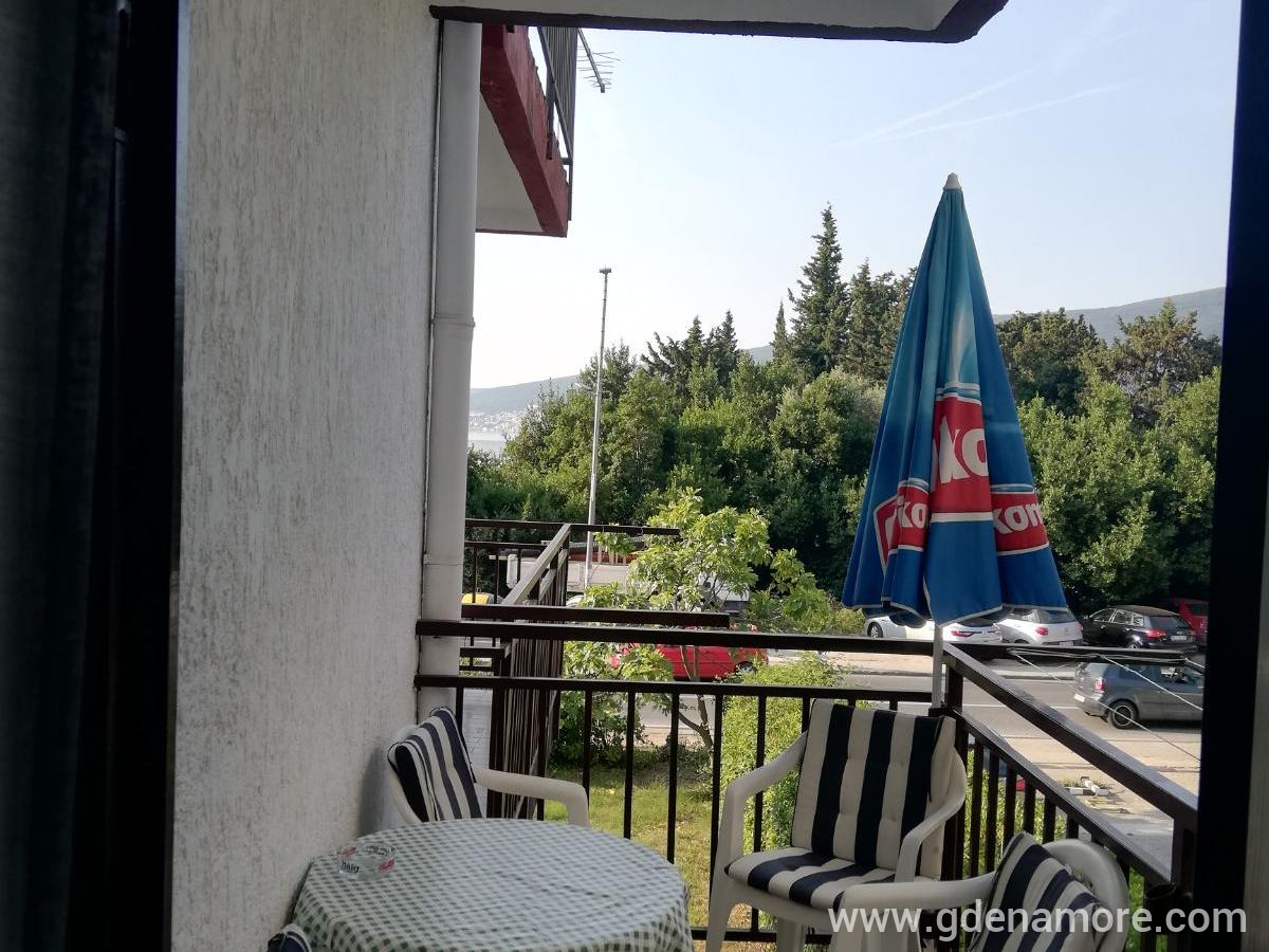 Apartman Nestorović, privatni smeštaj u mestu Baošići, Crna Gora